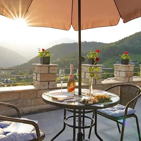 Casa de hóspedes Alpen Hotel 
