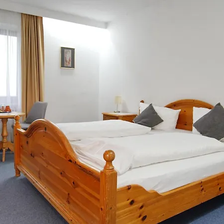 Alpen Hotel 