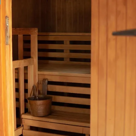 Guest house 